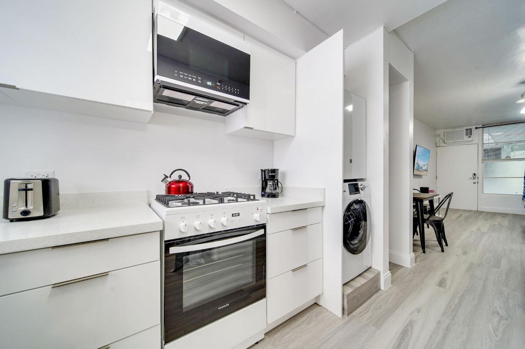 Deco Beachside Apt, W/2 Queen Beds, Washer/Dryer Miami Beach Exterior foto