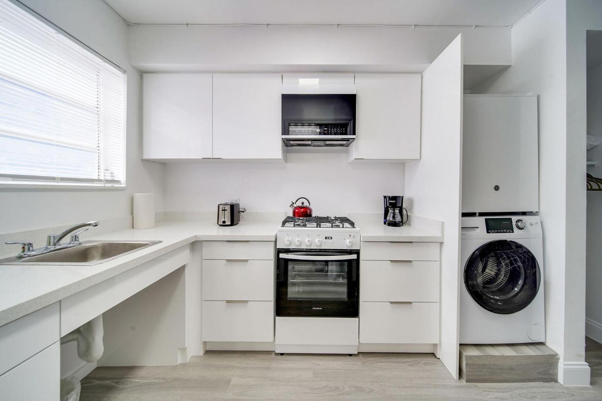 Deco Beachside Apt, W/2 Queen Beds, Washer/Dryer Miami Beach Exterior foto